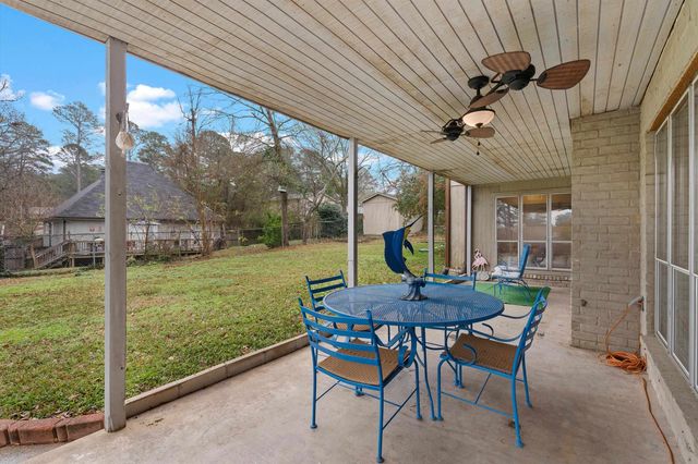 851 Country Place, Longview, TX 75605