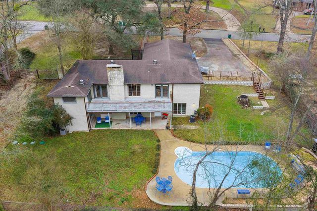 851 Country Place, Longview, TX 75605