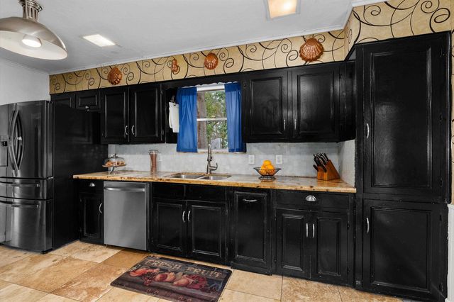 851 Country Place, Longview, TX 75605