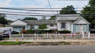 437 Moffitt Boulevard, Islip, NY 11751