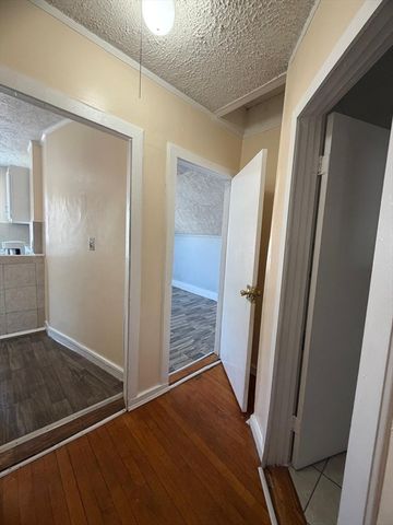 54 Hamilton Avenue 3, Lynn, MA 01902