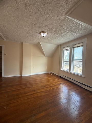 54 Hamilton Avenue 3, Lynn, MA 01902