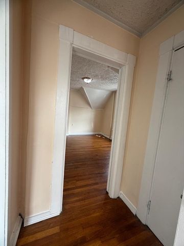 54 Hamilton Avenue 3, Lynn, MA 01902