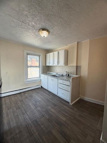 54 Hamilton Avenue 3, Lynn, MA 01902