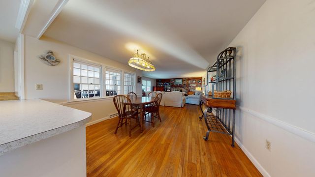 33 Kelleys Pond Road, West Dennis, MA 02670