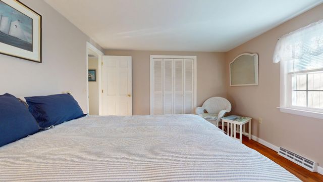 33 Kelleys Pond Road, West Dennis, MA 02670