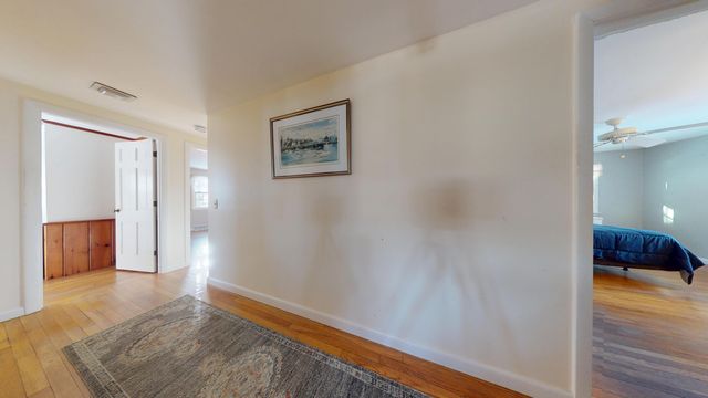 33 Kelleys Pond Road, West Dennis, MA 02670