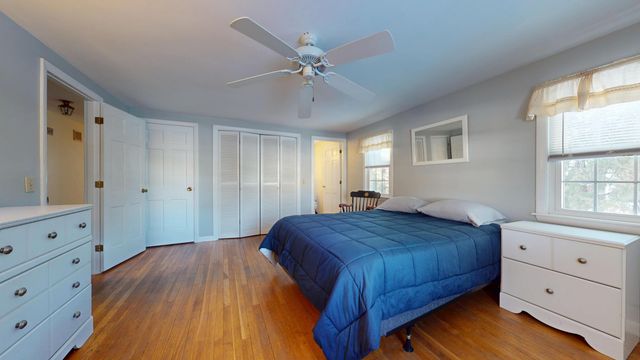 33 Kelleys Pond Road, West Dennis, MA 02670