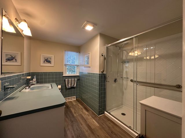 33 Kelleys Pond Road, West Dennis, MA 02670