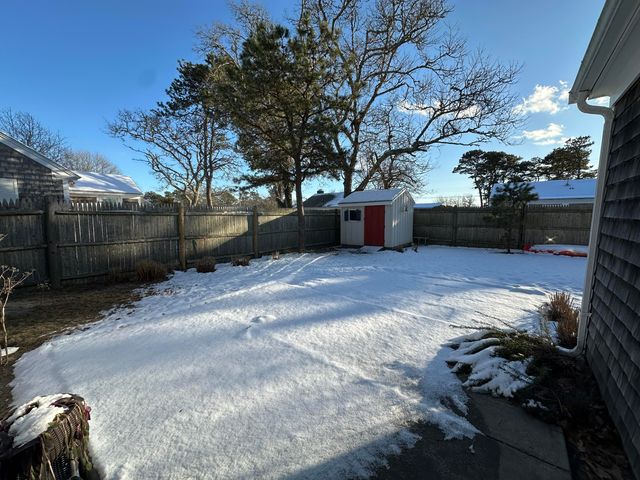 33 Kelleys Pond Road, West Dennis, MA 02670