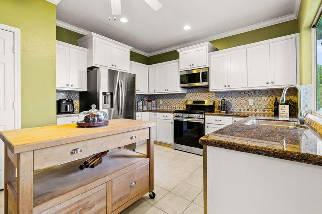 237 Vivian Road, Onalaska, TX 77360