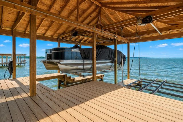 237 Vivian Road, Onalaska, TX 77360