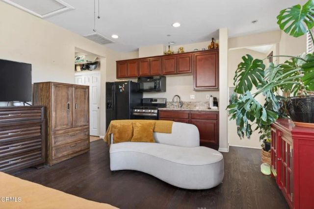 615-617 Boston Avenue, Ventura, CA 93004