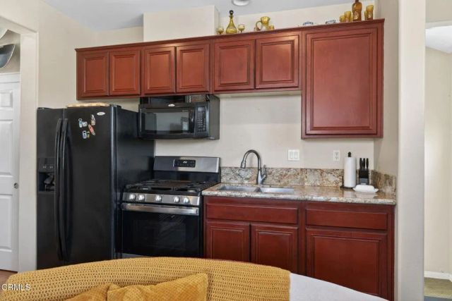 615-617 Boston Avenue, Ventura, CA 93004