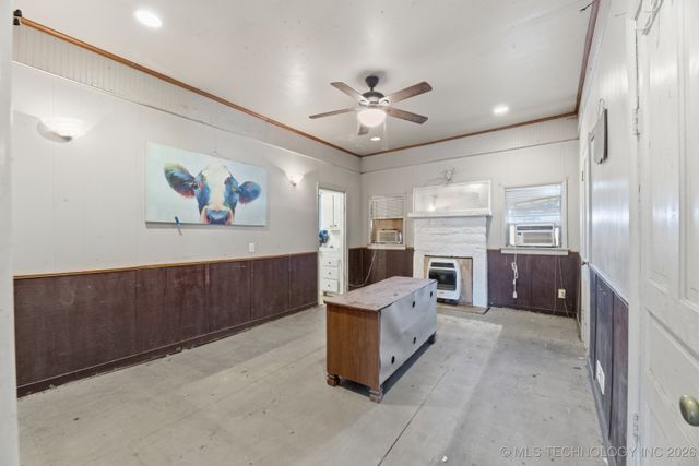 205 S Locust Street, Oologah, OK 74053