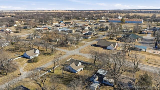 205 S Locust Street, Oologah, OK 74053