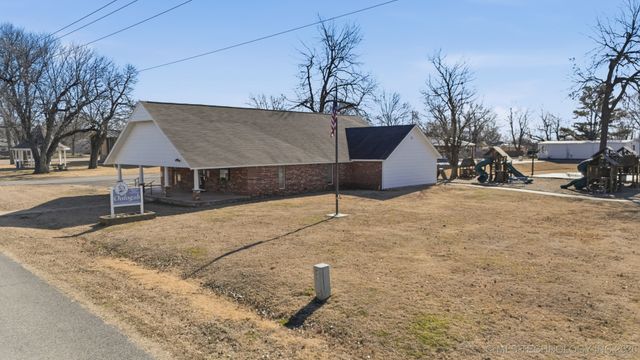 205 S Locust Street, Oologah, OK 74053