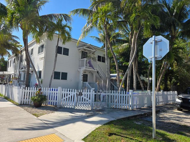 1830 Fogarty Ave Apt 4, Key West, FL 33040