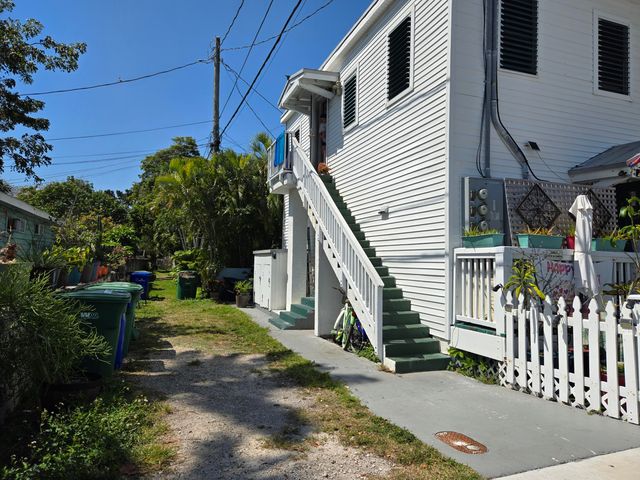 1830 Fogarty Ave Apt 4, Key West, FL 33040
