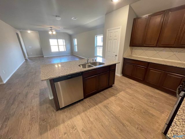 4018 Mckenzie Drive, Decatur, AL 35603