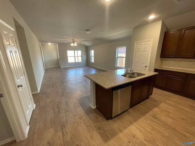 4018 Mckenzie Drive, Decatur, AL 35603