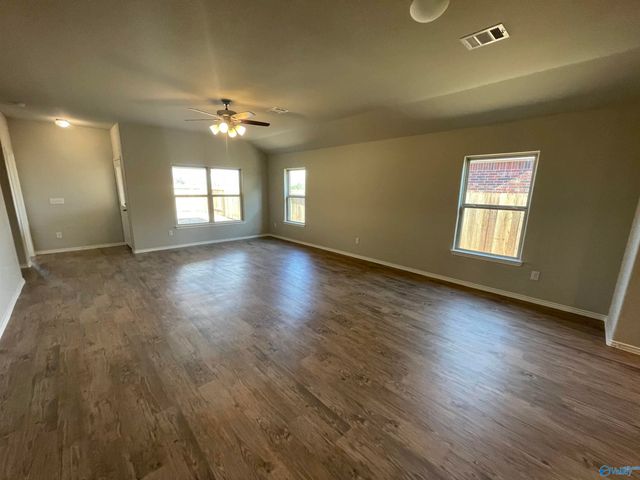 4018 Mckenzie Drive, Decatur, AL 35603