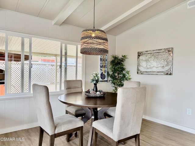 21 Poinsettia Gardens Drive 21, Ventura, CA 93004