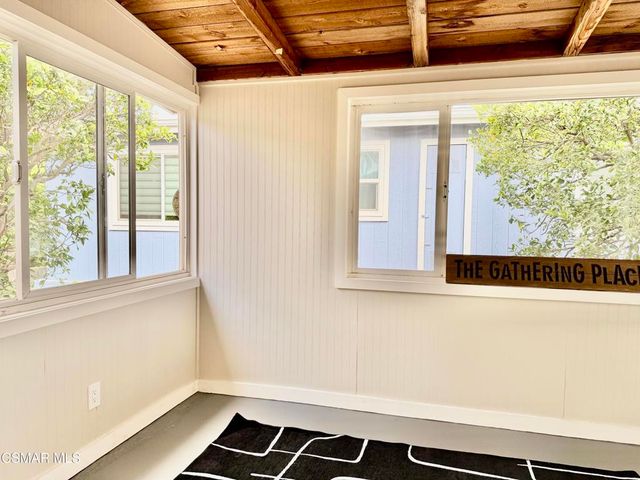 21 Poinsettia Gardens Drive 21, Ventura, CA 93004