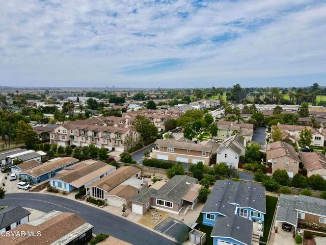 21 Poinsettia Gardens Drive 21, Ventura, CA 93004
