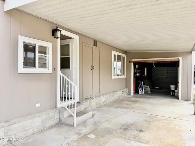21 Poinsettia Gardens Drive 21, Ventura, CA 93004