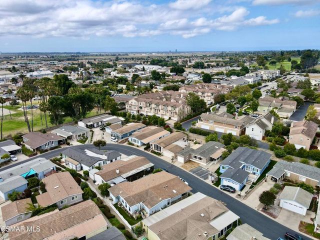 21 Poinsettia Gardens Drive 21, Ventura, CA 93004