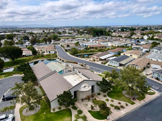 21 Poinsettia Gardens Drive 21, Ventura, CA 93004
