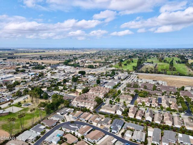 21 Poinsettia Gardens Drive 21, Ventura, CA 93004