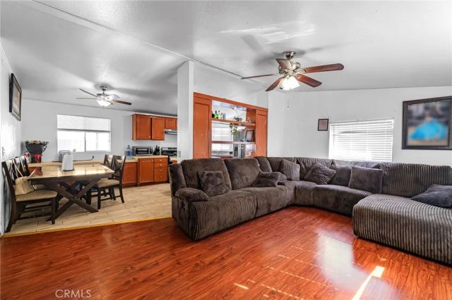 310 E Philadelphia 73, Ontario, CA 91761