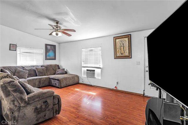 310 E Philadelphia 73, Ontario, CA 91761
