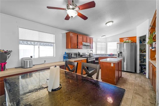 310 E Philadelphia 73, Ontario, CA 91761