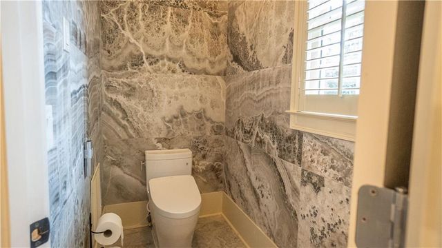 5243 Aldeburgh Drive, Suwanee, GA 30024