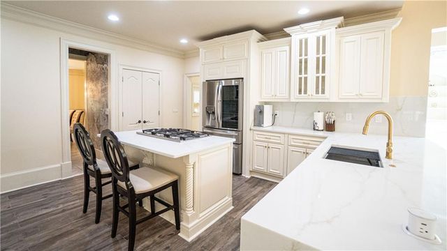 5243 Aldeburgh Drive, Suwanee, GA 30024