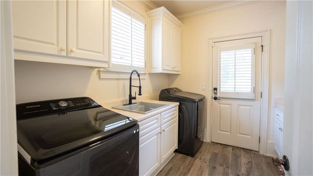 5243 Aldeburgh Drive, Suwanee, GA 30024