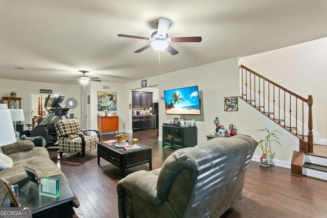 436 Barnett Street, Woodstock, GA 30188