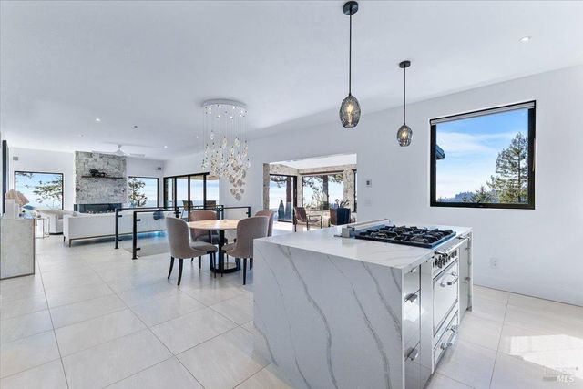 3100 Muniz Ranch Rd, Jenner, CA 95450