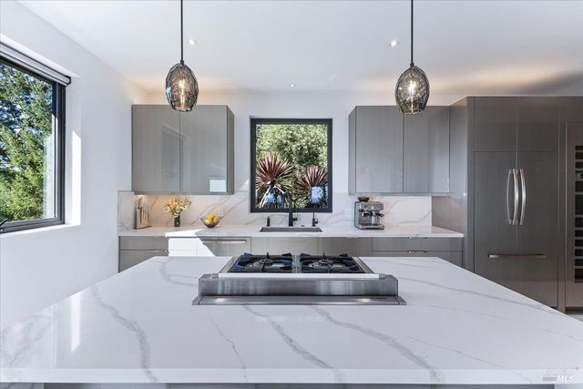 3100 Muniz Ranch Rd, Jenner, CA 95450