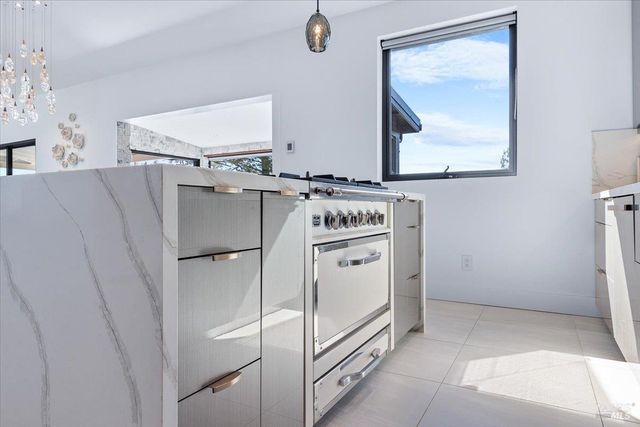 3100 Muniz Ranch Rd, Jenner, CA 95450