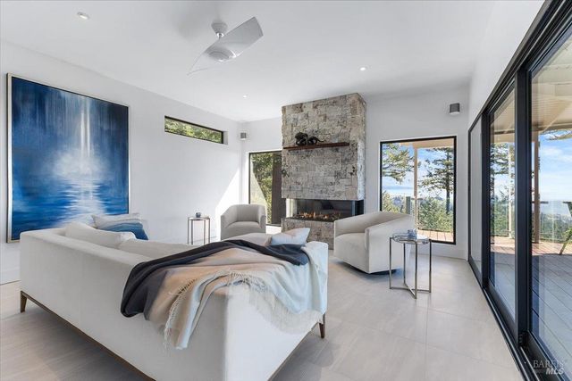 3100 Muniz Ranch Rd, Jenner, CA 95450