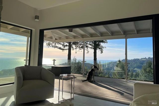 3100 Muniz Ranch Rd, Jenner, CA 95450