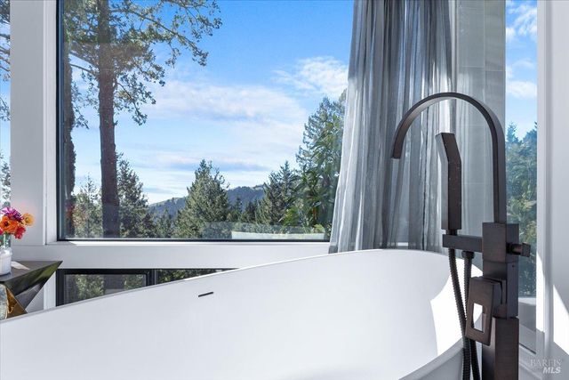 3100 Muniz Ranch Rd, Jenner, CA 95450