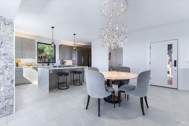 3100 Muniz Ranch Rd, Jenner, CA 95450