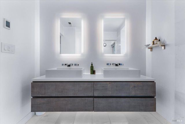 3100 Muniz Ranch Rd, Jenner, CA 95450