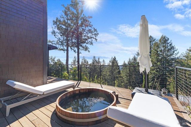 3100 Muniz Ranch Rd, Jenner, CA 95450