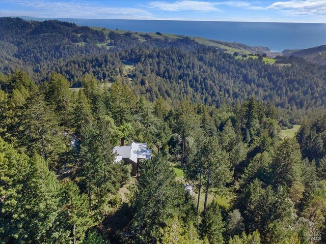 3100 Muniz Ranch Rd, Jenner, CA 95450